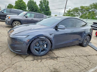7SAYGDEE3TF****** 2026 Tesla Model Y