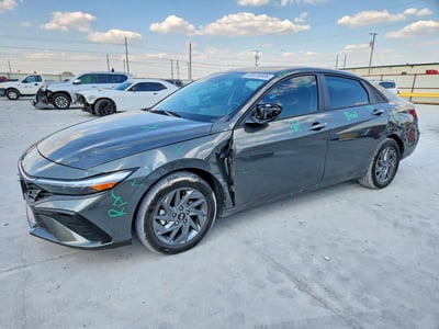 KMHLM4DJ9SU****** 2025 Hyundai Elantra Hev