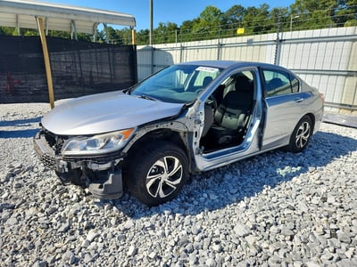 1HGCR2F37HA****** 2017 Honda Accord