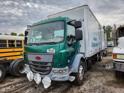 3BPPKM8X8GF****** 2016 Peterbilt 220