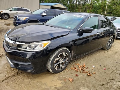 1HGCR2F34HA****** 2017 Honda Accord