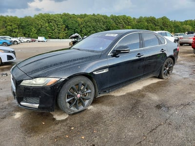 SAJBD4BN8HC****** 2017 Jaguar XF