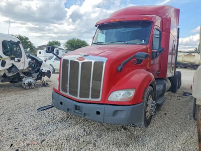 1XPBDP9X2GD****** 2016 Peterbilt 579