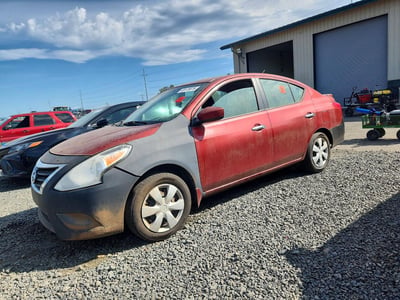3N1CN7AP1GL****** 2016 Nissan Versa