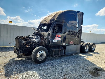 3AKJGLD50ES****** 2014 Freightliner Cascadia