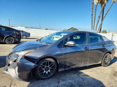 JTDKARFU1J3****** 2018 Toyota Prius