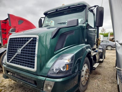 4V4NC9EG0DN****** 2013 Volvo Trucks VNL