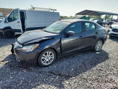 3MYDLBYVXHY****** 2017 Toyota Yaris