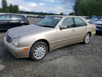 WDBJF82J11X****** 2001 Mercedes-Benz E-Class