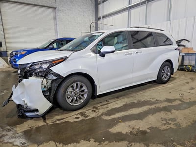 5TDYSKFC6TS****** 2026 Toyota Sienna