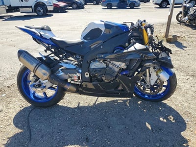 WB10D1107EZ****** 2014 BMW HP4