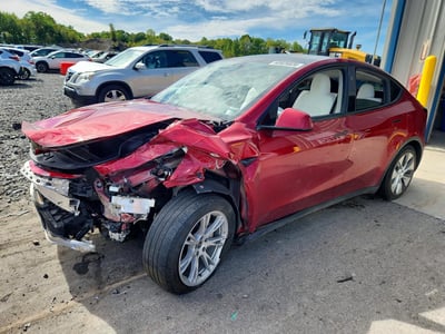 7SAYGAEE3RF****** 2024 Tesla Model Y