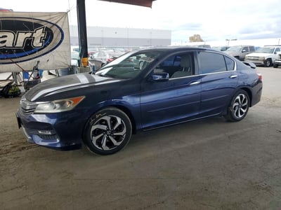 1HGCR2F00HA****** 2017 Honda Accord