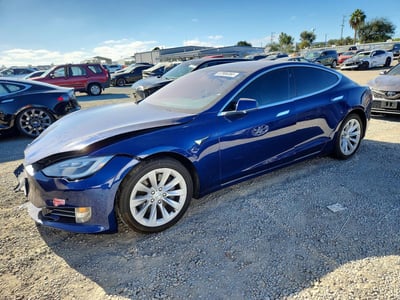 5YJSA1E29JF****** 2018 Tesla Model S