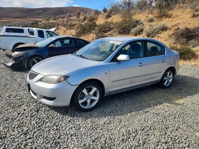 JM1BK12F261****** 2006 Mazda 3
