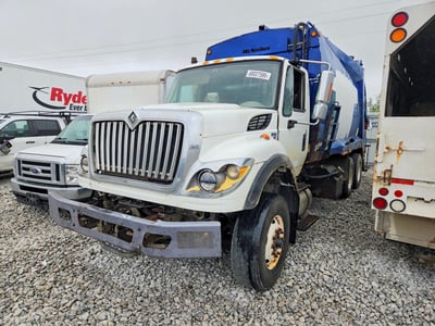 1HTWGAAT2BJ****** 2011 International Workstar 7400