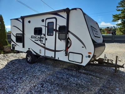 4EZTA1916J4****** 2018 KZ RV Escape; Spree Escape