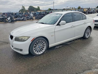 WBAPN7C55BA****** 2011 BMW 3 Series