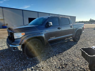 5TFEW5F16GX****** 2016 Toyota Tundra