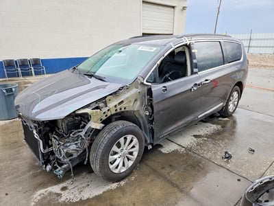 2C4RC1BG4HR****** 2017 Chrysler Pacifica
