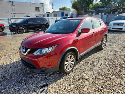 JN1BJ1CP7HW****** 2017 Nissan Rogue Sport
