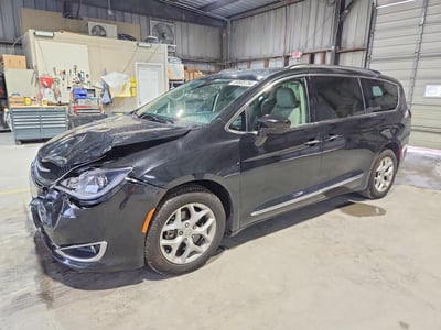 2C4RC1BG4HR****** 2017 Chrysler Pacifica