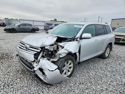 5TDBK3EH2BS****** 2011 Toyota Highlander
