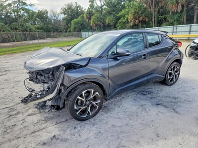 NMTKHMBX7MR****** 2021 Toyota C-HR