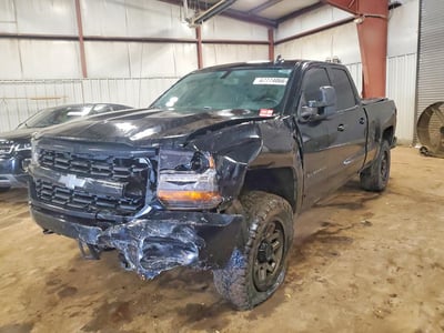 1GCVKREC6JZ****** 2018 Chevrolet Silverado