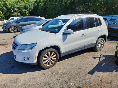 WVGAV7AX0BW****** 2011 Volkswagen Tiguan