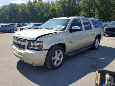 1GNSCJE00DR****** 2013 Chevrolet Suburban