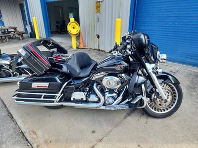 1HD1FC4119Y****** 2009 Harley-Davidson FLHTCUI