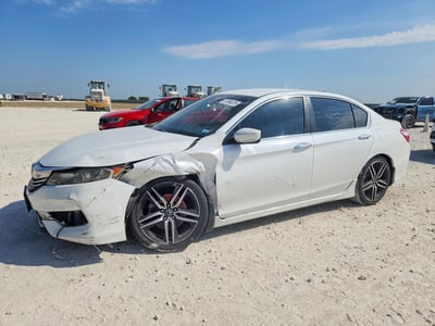 1HGCR2F54HA****** 2017 Honda Accord