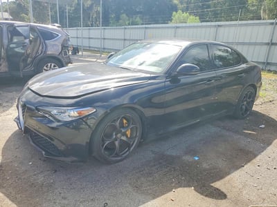 ZARFAECNXH7****** 2017 Alfa Romeo Giulia