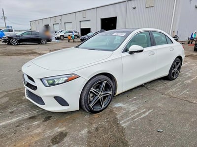 WDD3G4EB4KW****** 2019 Mercedes-Benz A-Class
