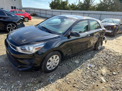 3KPA25AD8ME****** 2021 Kia Rio