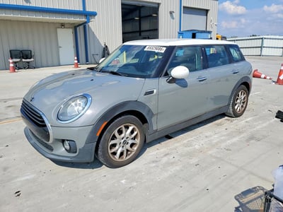 WMWLN5C51G2****** 2016 MINI Clubman