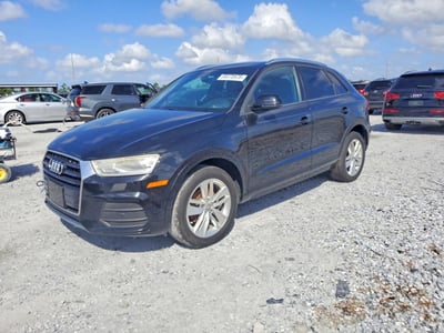 WA1ECCFS8HR****** 2017 Audi Q3