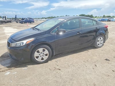3KPFK4A77JE****** 2018 Kia Forte