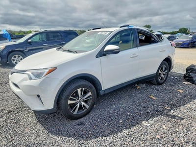 JTMRFREV9GJ****** 2016 Toyota RAV4