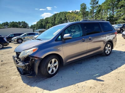 5TDKK3DCXGS****** 2016 Toyota Sienna