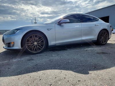 5YJSA1E26GF****** 2016 Tesla Model S