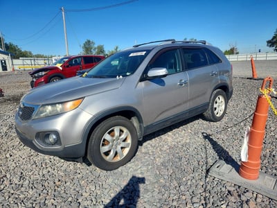 5XYKT4A63DG****** 2013 Kia Sorento