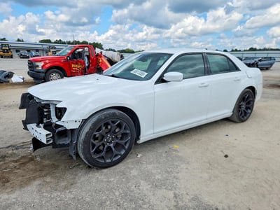 2019 Chrysler 300s