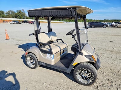 J0E00*** 2017 Yamaha Golf Cart