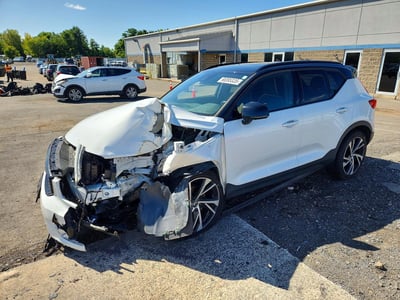 YV4162UM8K2****** 2019 Volvo XC40