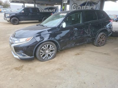 JA4AZ3A3XJZ****** 2018 Mitsubishi Outlander