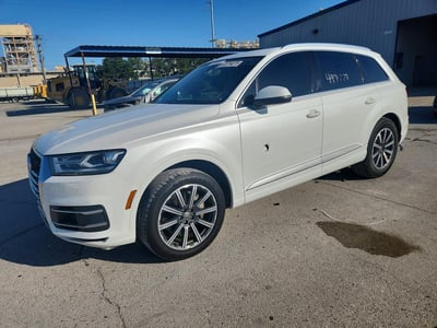 WA1LAAF70HD****** 2017 Audi Q7