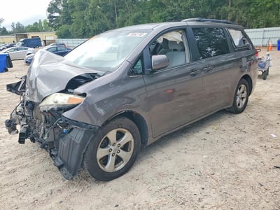 5TDKK3DC0CS****** 2012 Toyota Sienna