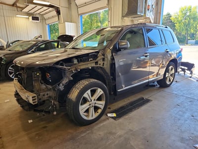 5TDDK3EH2DS****** 2013 Toyota Highlander